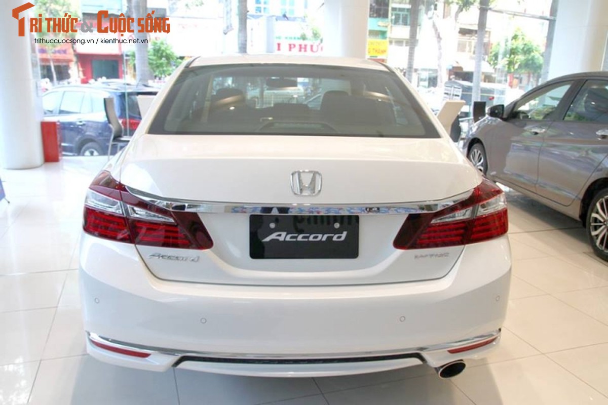 Duoi 1 ty dong, mua Honda Accord hay Mazda6 tai VN?-Hinh-6